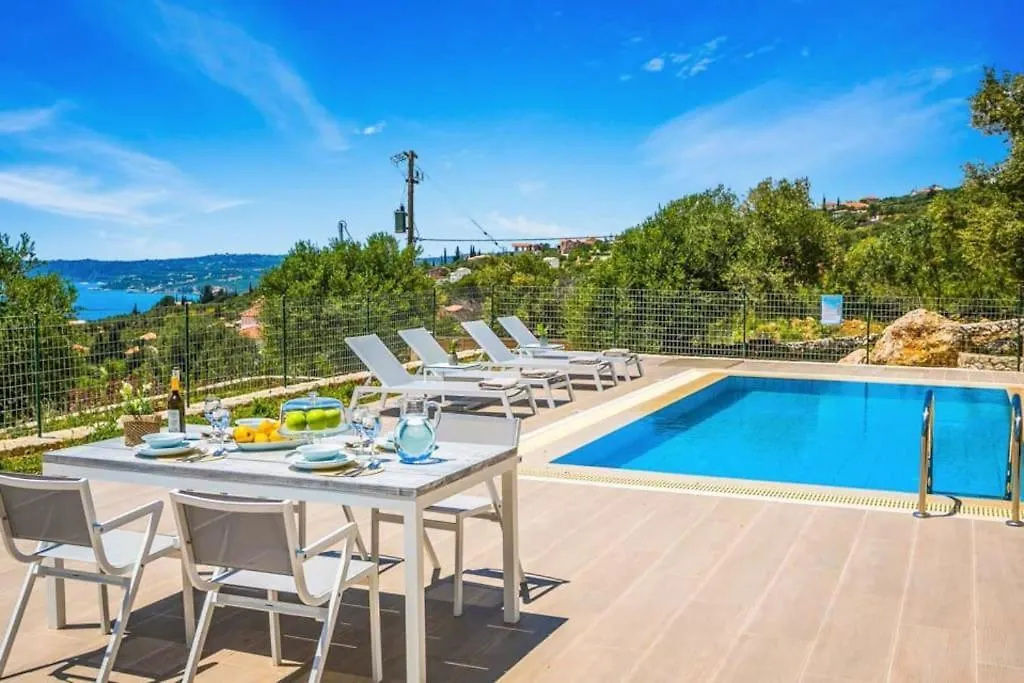 Villa Briseis Lourdata  Greece